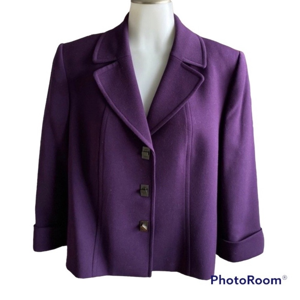 🛑LAST CHANCE 🛑 TAHARI Deep Plum Blazer